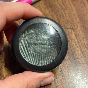 MAC brushed metal-x eyeshadow Verdigris